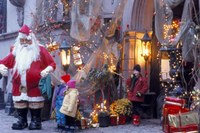 Weihnachtliche Straße im Elsass